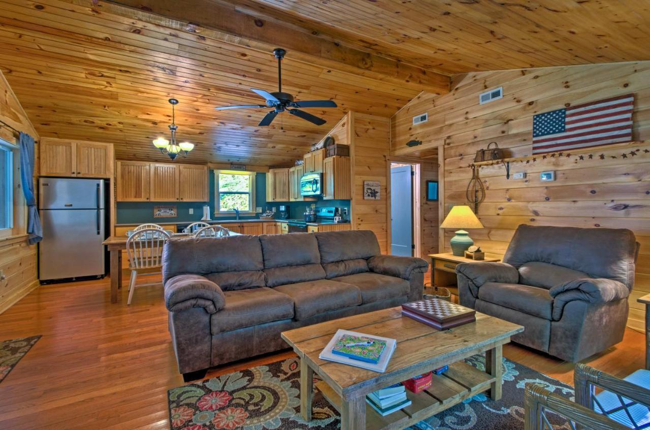 Bryson City Cabin With Fire Pit On Coopers Creek! Buitenkant foto